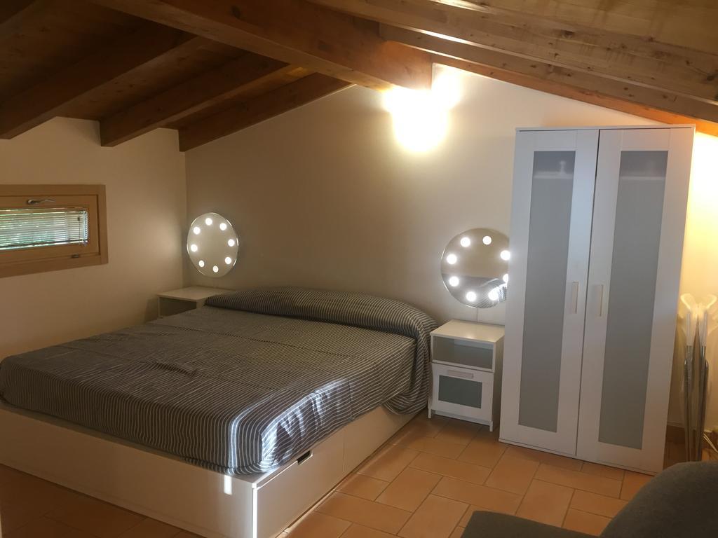 B&B Nido Sui Laghi San Donnino della Nizzola Luaran gambar