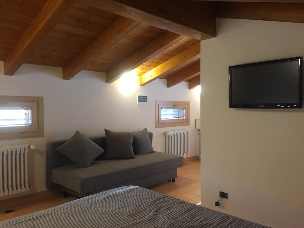 B&B Nido Sui Laghi San Donnino della Nizzola Luaran gambar